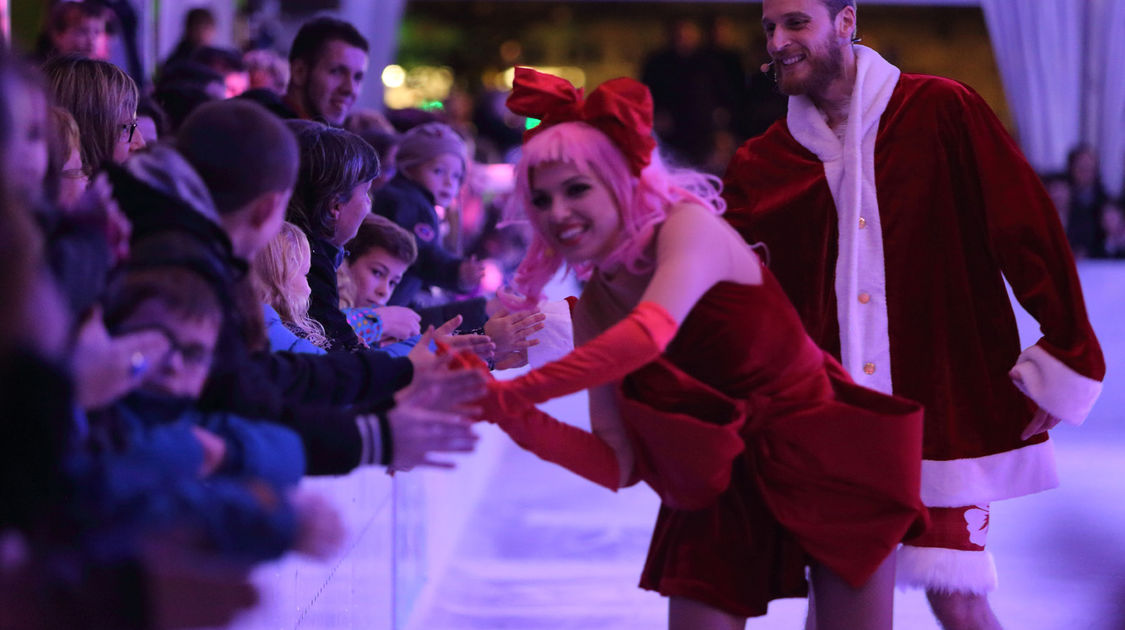 La fiancée du Père Noël - gala de patinage à la patinoire Saint-Corentin le 12 décembre 2015 (15)