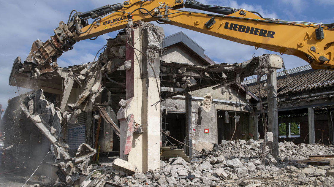 Démolition de la Halle Sernam