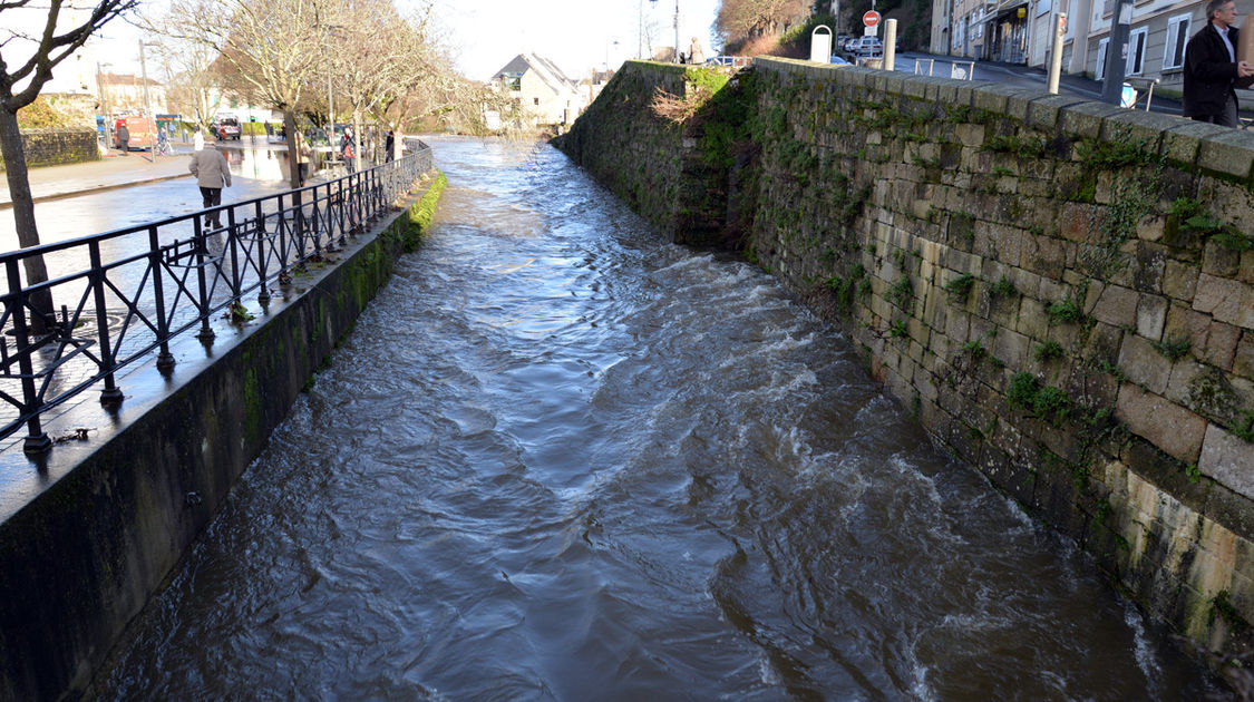 Inondation - Le Steir le long du boulevard Moulin au Duc -  - 7 février 2014 (44)