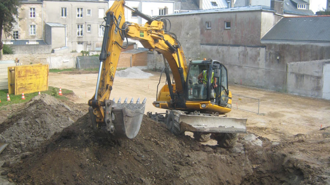 Chantier du pôle Max Jacob : devant l’emplacement du futur Novomax