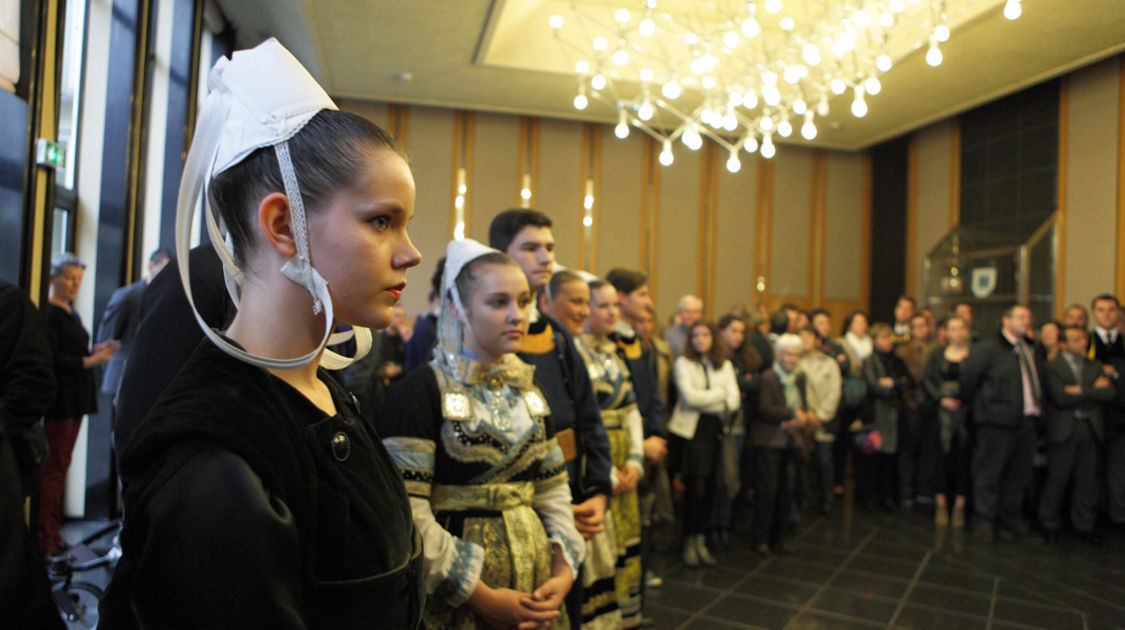 Réception en mairie du bagad Kemper et des Eostiged ar stangala (6)