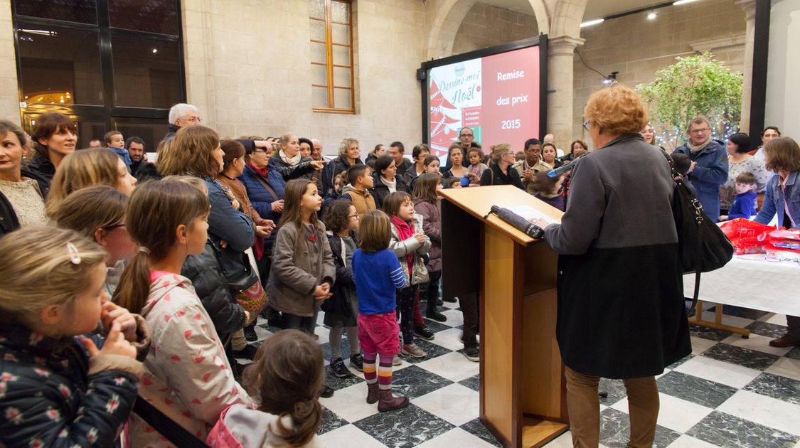 Remise des prix de la seconde édition du concours Dessine-moi Noël (4)