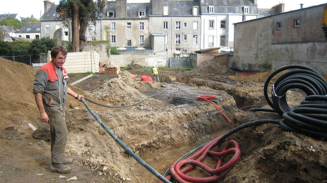 Chantier du pôle Max Jacob : mise en place des réseaux profonds - le 17 octobre 2013.