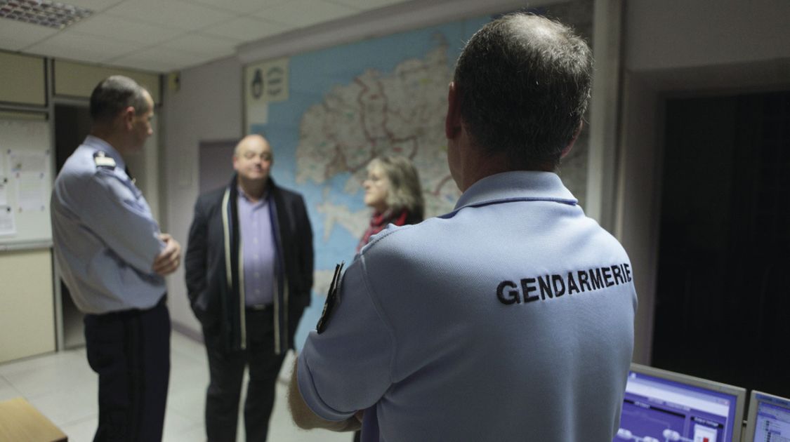 Visite du maire à la gendarmerie - veille de noël