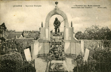 Le monument Pro patria du cimetière Saint-Marc