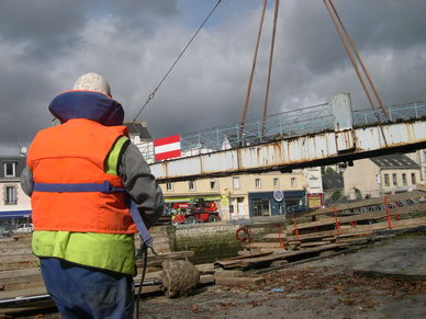 Déconstruction de la passerelle du Cap Horn en octobre 2006