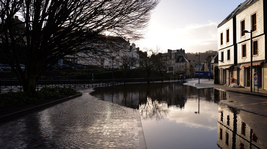 Inondation - Le Steir déborde - Boulevard Moulin au Duc - 7 février 2014 (5)
