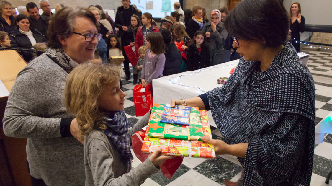 Remise des prix de la seconde édition du concours Dessine-moi Noël (11)