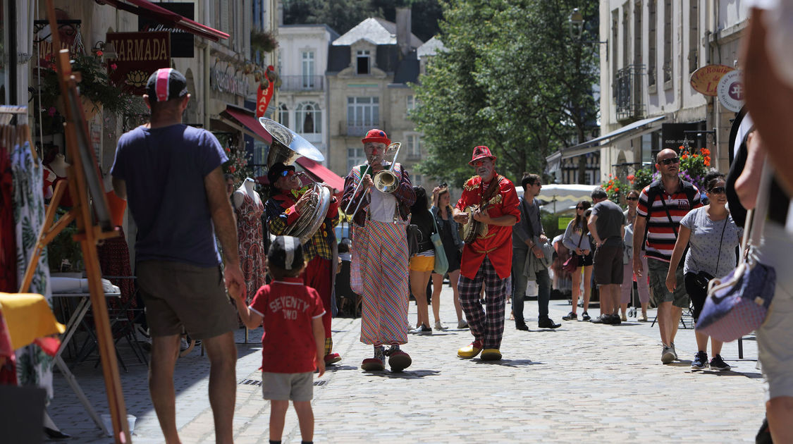 En août, les enfants sont des princes