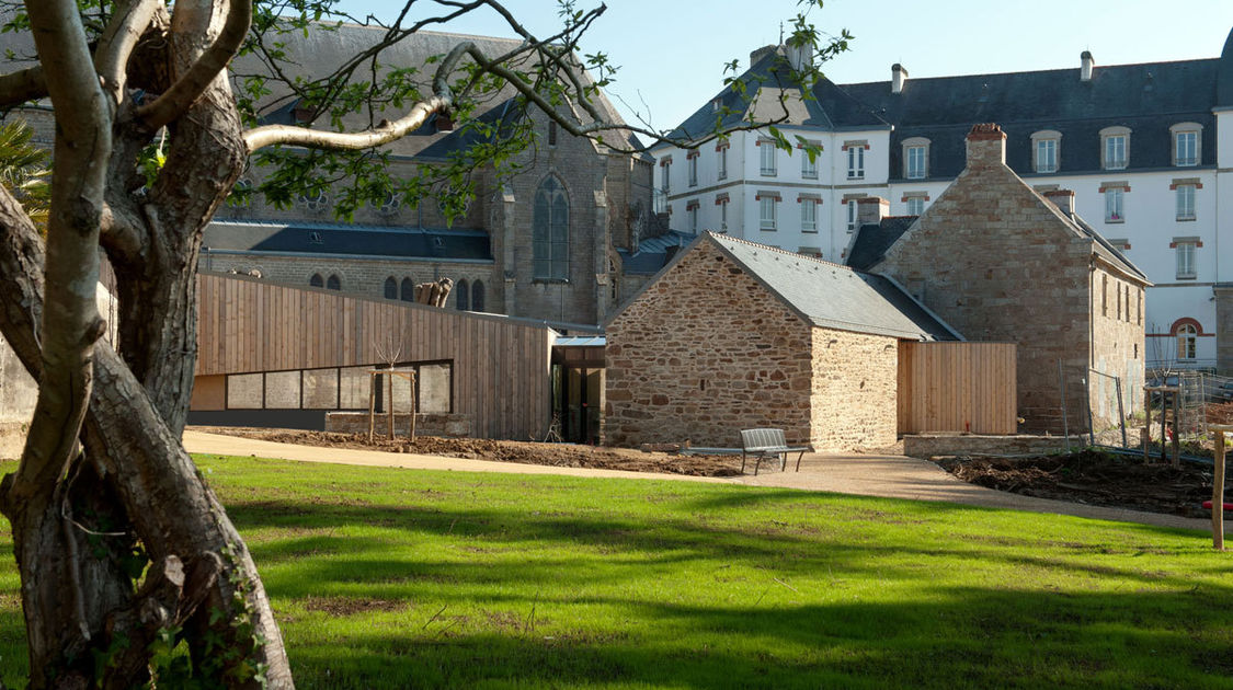 La nouvelle mairie annexe de Kerfeunteun est située à proximité du grand séminaire, 6 Alez an Eostiged.