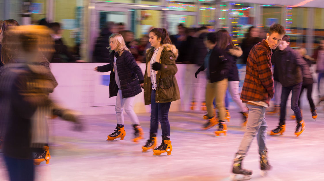 Inauguration de la patinoire place Saint-Corentin le 9 décembre 2016 (13)