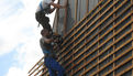 Chantier du pôle Max Jacob : Les acrobates de la toiture du Novomax. Le 10 juin 2014. 