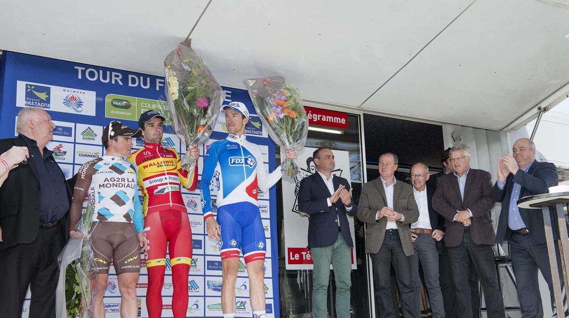 Arrivée du Tour du Finistère 2016 face au Pavillon (6)