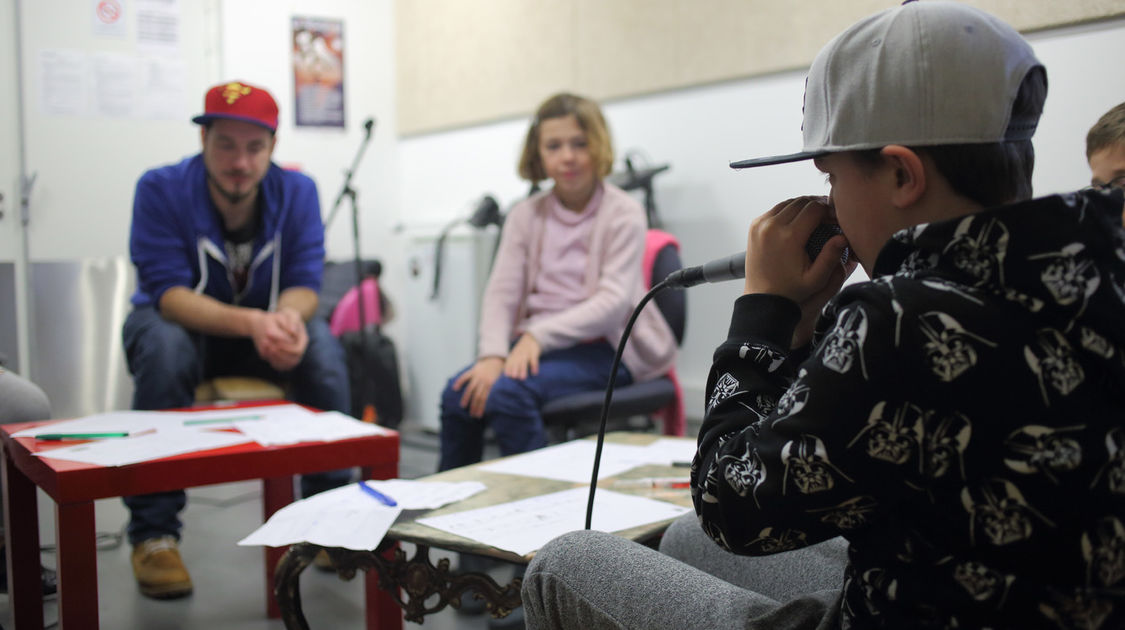 Atelier Beatbox animé par la Hip Hop New school lors des Échappées de Noël.