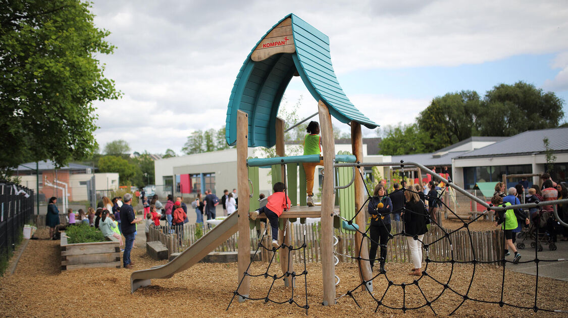 Végétalisation des cours d’école : Inauguration au groupe scolaire Léon-Goraguer