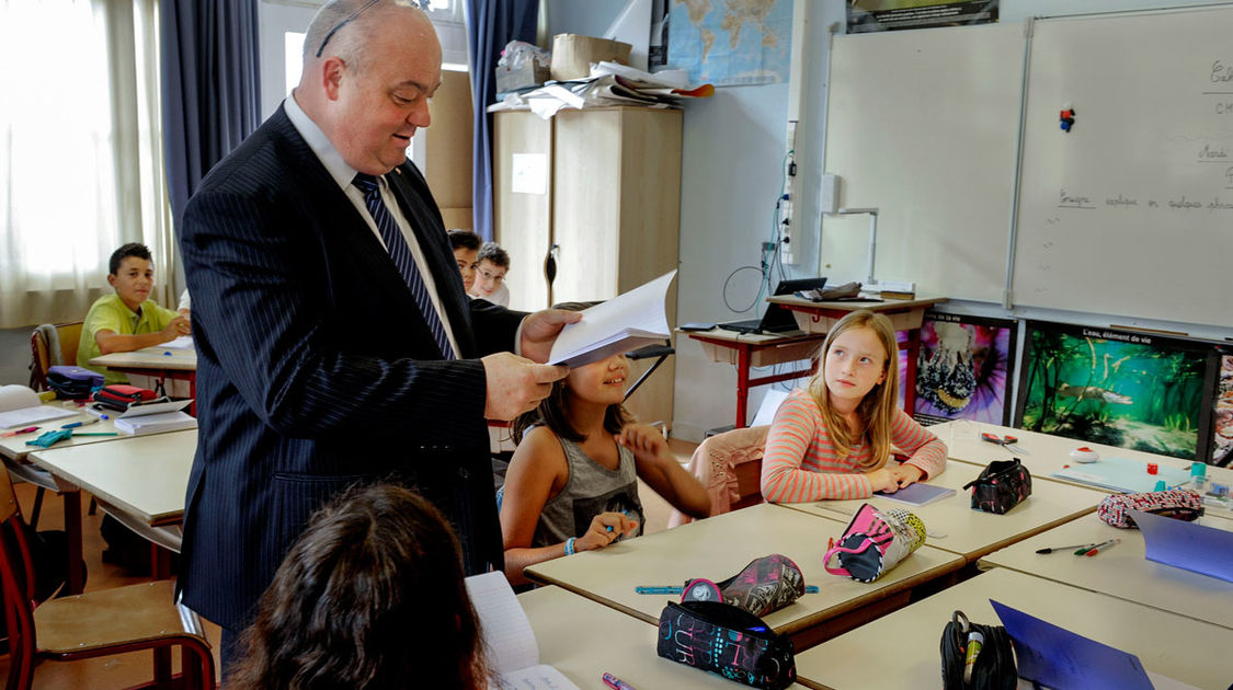 Mardi-2-septembre-2014---Rentrée-des-classes---Visite-du-maire-Ludovic-Jolivet-(9)