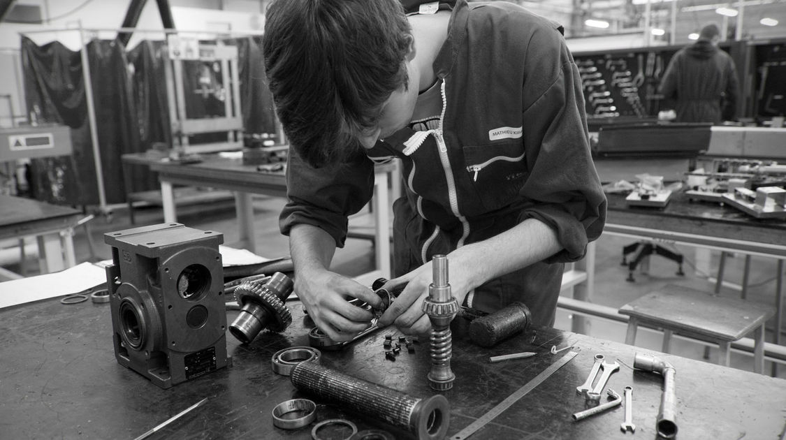 Au Likès, il existe quatre filières industrielles. Elles débouchent sur des métiers qui recrutent, et sur de l’enseignement supérieur (21)