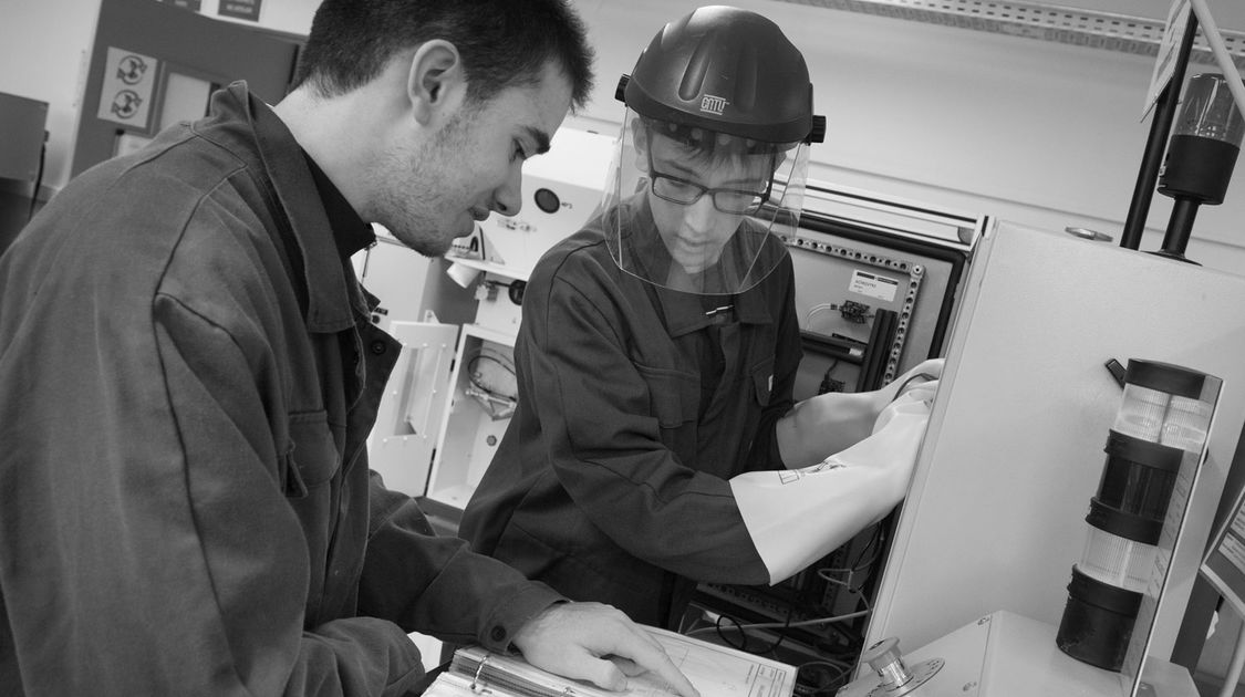 Au Likès, il existe quatre filières industrielles. Elles débouchent sur des métiers qui recrutent, et sur de l’enseignement supérieur (8)