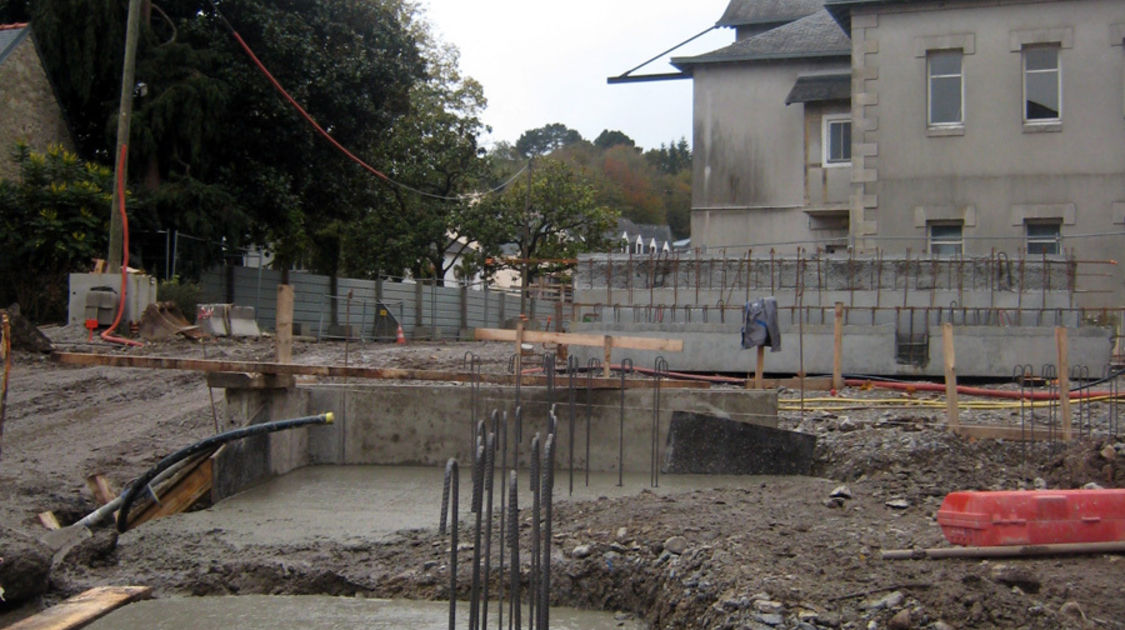 Chantier du pôle Max Jacob : premiers coulages de béton. Le 14 novembre 2013