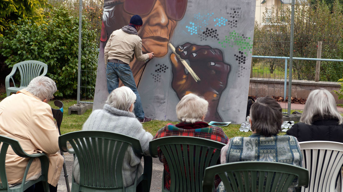 Street art à la résidence Thérèse Rondeau (13)