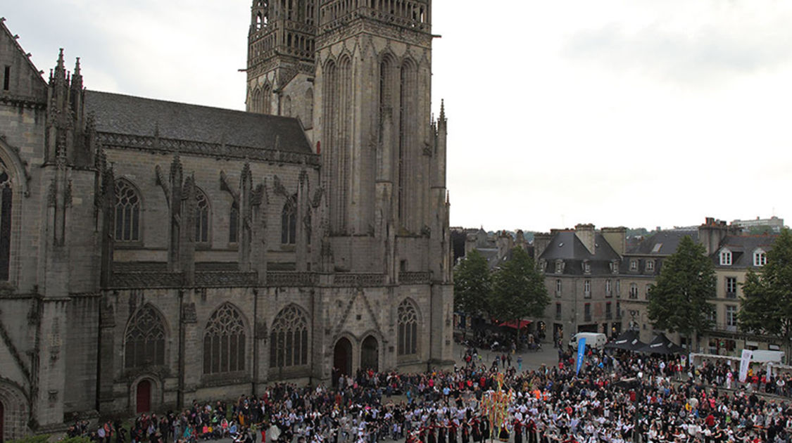 Quimper célèbre la Gouel Breizh (1)