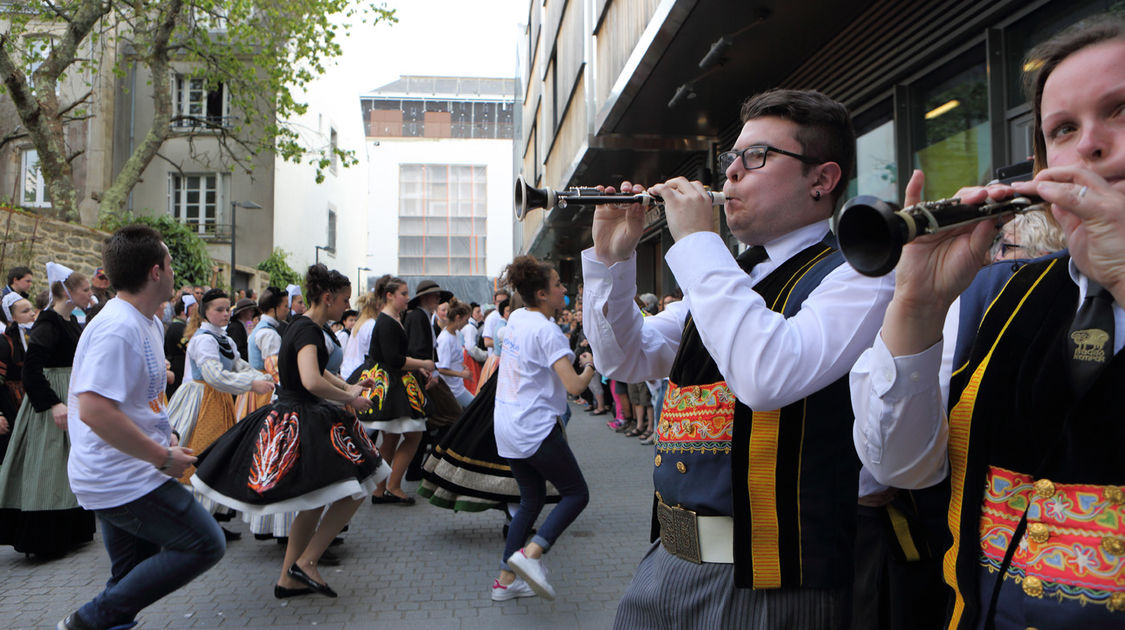 Kemmeskan - Le hip hop et la danse bretonne au diapason - 14 mai 2016 - Fête de la Bretagne (13)