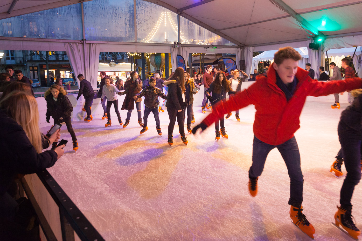 Patinoire place Saint-Corentin : tout schuss !