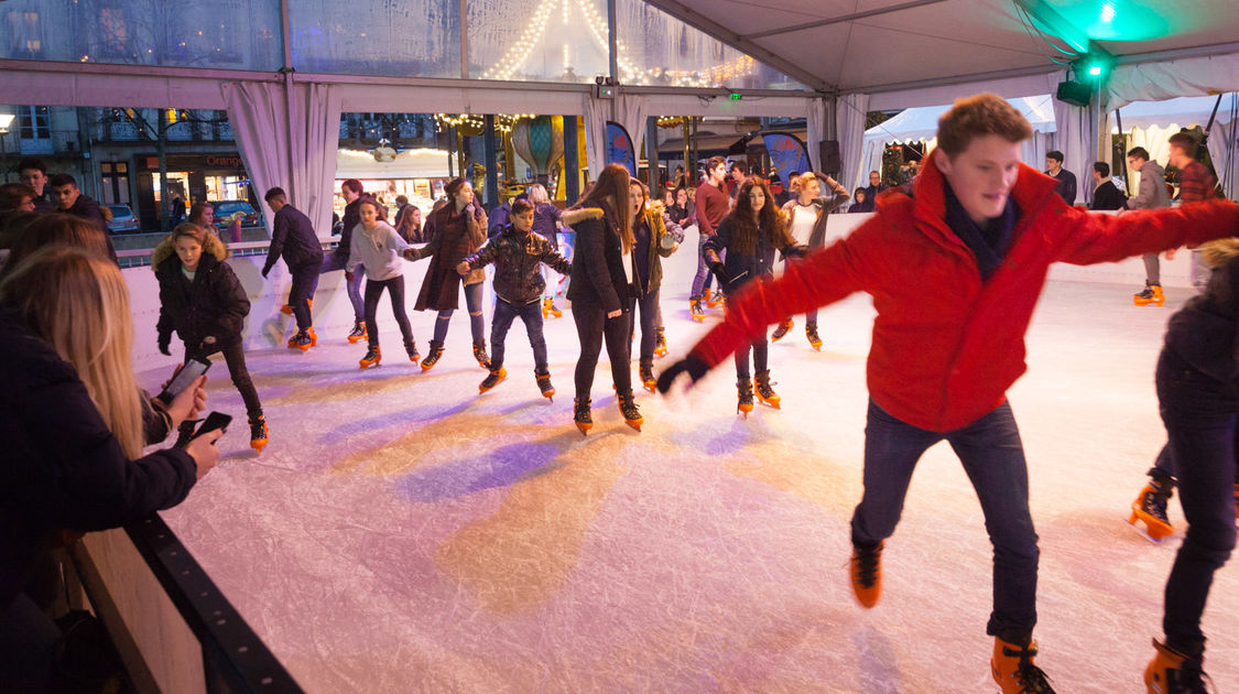 Inauguration de la patinoire place Saint-Corentin le 9 décembre 2016 (10)